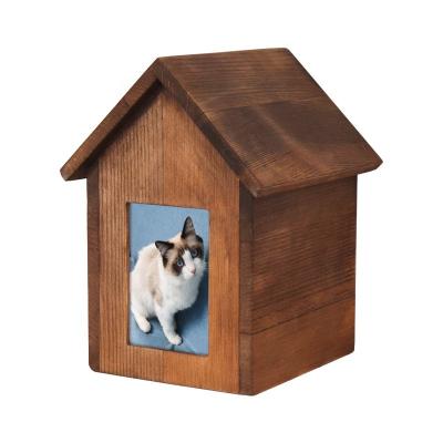 China Low MOQ House Shaped Pine Wood Stored Pet Ashes Keep Cat Dog Cremation Wood Urns for sale