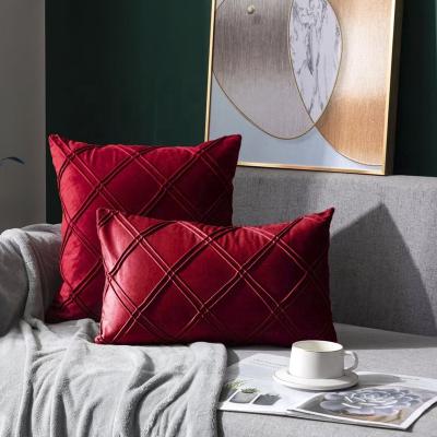 China 2021 Custom Home Decor Latest Design Plaid Oriental Velvet Pillow Covers Decorative Red Velvet Cushion Cover 50x50 for sale