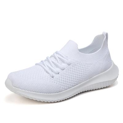 China Fashion Trend Wholesale Women's Trainers Ladies Running Shoes Mesh Breathable Sneakers for sale