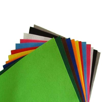 China Sustainable Hot Selling 100% Eco-friendly Polyester Felt Needle Punched Nonwoven Felt Fabric for sale