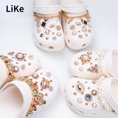 China Factory Wholesale Environmental Friendly Clog Set With Metal Chain Bling Bead Buckle Color Diamond Charm Accessory for sale