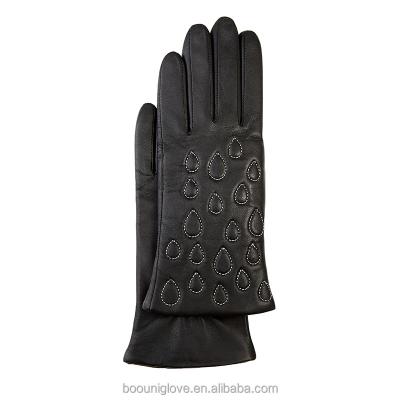 China Durable luxury embroidery ladies driving fashion autumn and winter aniline leather gloves and mittens touch screen for sale