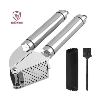 China Durable 304 Stainless Steel Garlic Press And Peeler Set Heavy Duty Garlic Chopper for sale