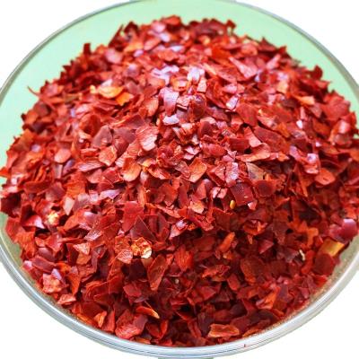 China Superior Different Spicy Fresh Hot Spicy Red Dry Crushed Chilli for sale