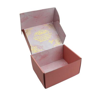 China Recycled Materials Embossing Mailer Box Cardboard Shipping Boxes UV Printing Corrugated Mailer Box For Shoes And Apparel Packaging for sale