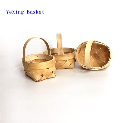 China Mini Viable Handmade Gift Basket Chip With Handle On Promotion Sale for sale