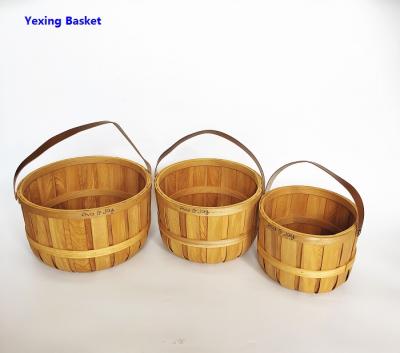 China Sustainable customized wooden chip basket with leather handle w logo. for sale