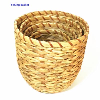 China Sustainable Eco-Friendly Hand - Woven Grass Basket with Bamboo Set of 4 for sale