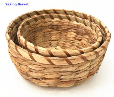 China 2020 year new sustainable water hyacinth basket with bamboo for sale for sale