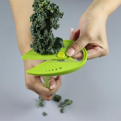 China Herb Leaf Tool's Viable Stripper And Scissors For 9 Hole Loose Leaf Vegetable Peeler Kale, Cardoon, Collard Greens for sale