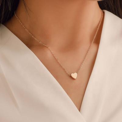 China Japanese and Korean fashion fresh love mini necklace mini love small heart shiny pendant high quality female clavicle chain for sale