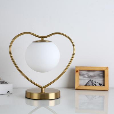 China Exquisite Modern Style Lamparas Table Lamps Warm Lights Gold Table Lamps Night Study Home Light for sale