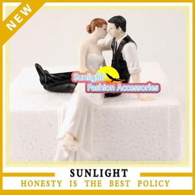 China Wedding Couple Decorative Custom Cake Topper Wholesale From Europe for sale