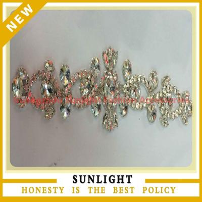 China Viable Sew On Crystal Rhinestone Metal Golden Costume Glass Applique for sale