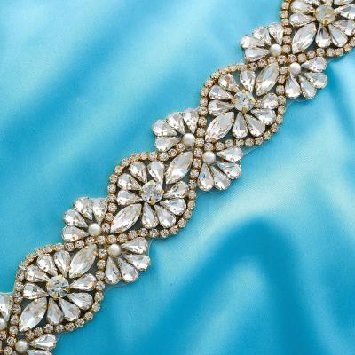 China Bridal Hot Fix Viable Crystal Rhinestone Applique Wedding Trim Rhinestone Crystal Trim For Dress for sale