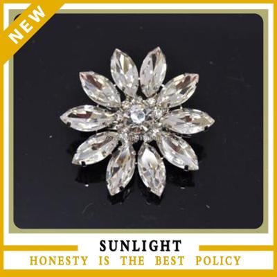 China Fashion Silver Crystal Diamante Flower Rhinestone Brooch for sale