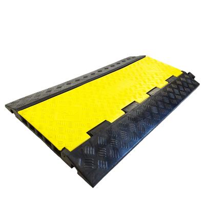 China Rubber+PVC 5 Channel Cable Protector Rubber Ramp for sale