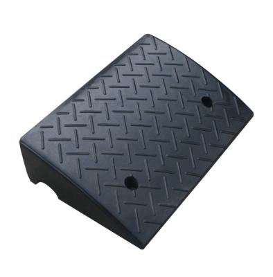 China wholesale rubber black color 480*325*135mm road rubber ramp for sale