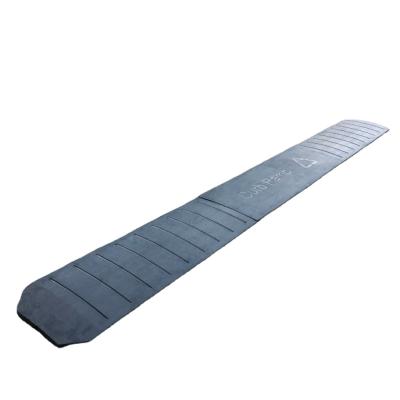 China Threshold Customized Middle Aisle Ramp With Logo for sale