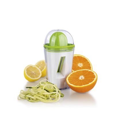 China 2021 New Viable Wholesale 2 in 1 Spiralizer Manual Vegetable Spiralizer Slicer and Juicer for sale