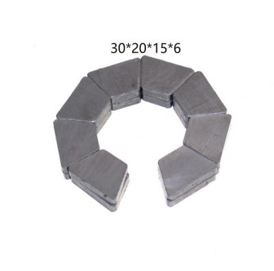 China Industrial Irregular Ferrite Magnet Trapezoid Magnet Multipolar Ferrite for sale