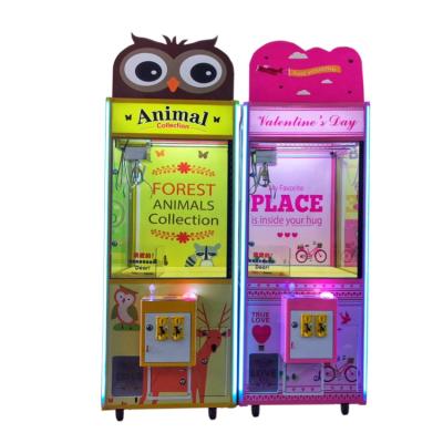 China Wooden/Aluminum Alloy/Glass Gift Machine Custom Toys Claw Crane Game Machine Coin Operated Vending Machine For Sale for sale