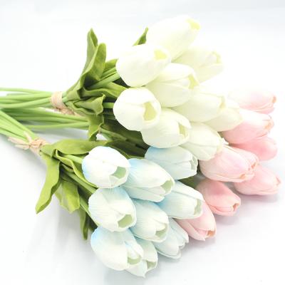 China Modern Wholesale Artificial Tulips Real Touch Artificial Flowers For Beautifying Home Decoration for sale