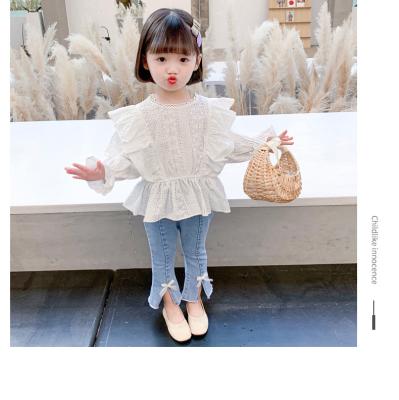 China 2021 New Design Sweet Girls Spring Autumn Clothing Set 2pcs Lace Shirt and Flared Jeans Kids Clothing Set for sale