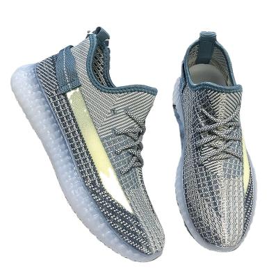 China CUSHIONING 2022 Original Quality Yeezys 350 Style Multi-stage Application Sports Dustproof Elastic Soft Unique Jogging Shoes Mesh Coconut S for sale