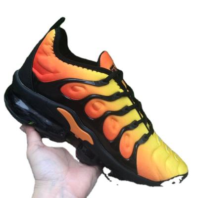 China CUSHIONING Fashion High Quality New Couples All-match Shoes Hot Selling Casual Sneakers Shoes for sale