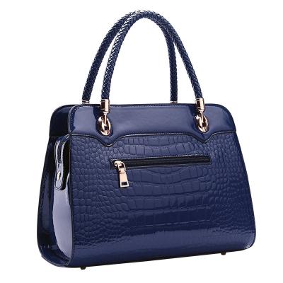 China Navy Leather Shoulder Handbags , Waterproof PU Shoulder Tote Bags Zipper Closure for sale