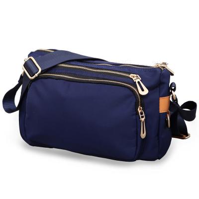 Chine Le messager imperméable occasionnel de voyage d'Oxford des femmes met en sac les sacs en nylon de Crossbody à vendre