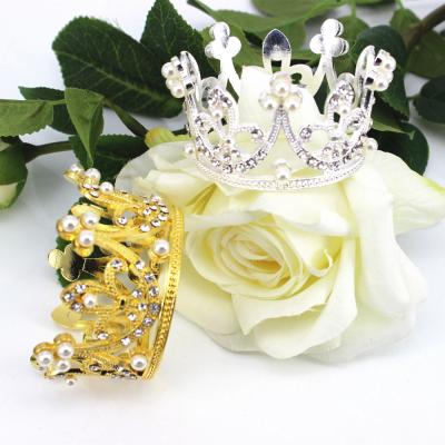 China amazing shipping and handling rhinestone silver cake crown for sale