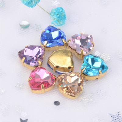 China Colorful Flatback Heart Shape Sew On Crystal Rhinestone With Brass Claw for sale