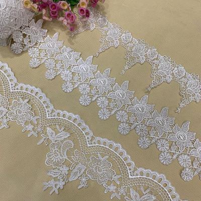 China 2021 Viable Hot Sale Polyester Embroidery Neck Lace Curtain Wedding Lace Trim For Dress for sale