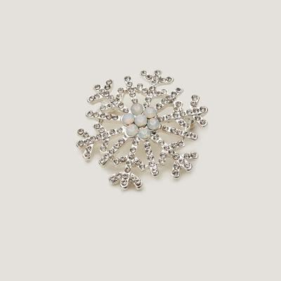 China Hot Selling ALLOY Pave Stone Snowflake Brooch Pin Crystal Christmas Brooch for sale