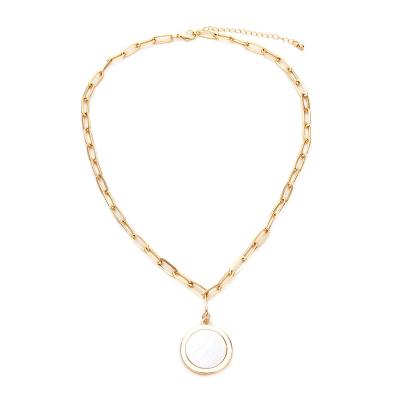 China FASHIONABLE Design Gold Premium Chain With White Pendant Necklace High Fashion Inlay Shell Pendant Necklace for sale