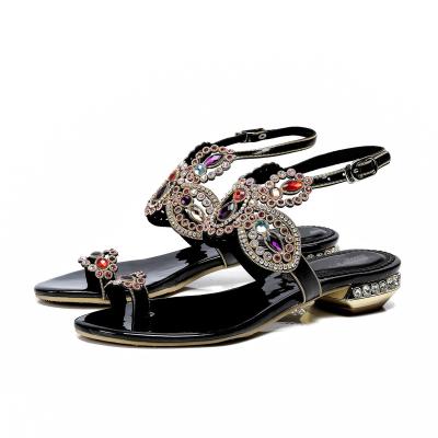 China Lightweight Rhinestone Italian Women Shoes Flat Sandals 2021 Ladies Summer Shoes Sandals for sale