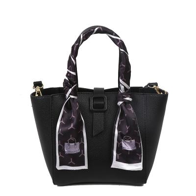 China Latest Water Resistant Design Woman Tote Bag Crossbody Shoulder Bag Ladies Handbag Set for sale