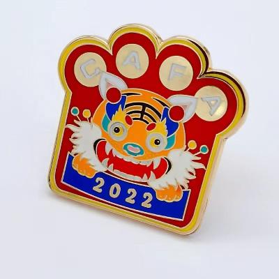 China China Lapel Badges Brands Wholesale Free Sample Design Logo Metal Hard Enamel Badges Custom Made For Souvenir for sale