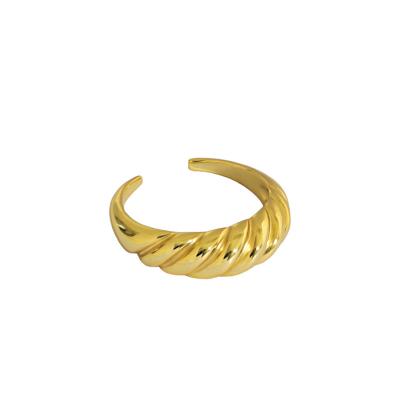 China Factory Price 18K Gold Plated Environmental Friendly Crescent Ring S925 Sterling Silver Geometric Smooth Crescent Open Ring Twist Ring for sale