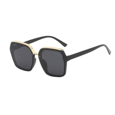 China New Eyewear Trade Style Anti-ultraviolet Polarized Black Sunglasses Big Frame Korean Female Rimless Sunglasses for sale