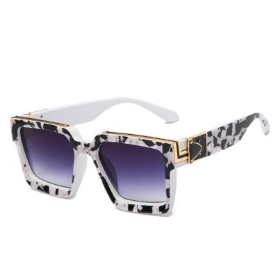 China Ease latest European and American fashion trend big square sunglasses star same style for sale