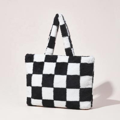 China Wholesale Custom White Large Capacity Black And Fashion Logo Checkerboard Shopping Lady Bags Plush Handbag White Finger Bag for sale