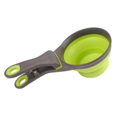 China High Quality Non-automatic Pet Food Scoop Silicone Collapsible Measuring Cup for sale