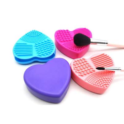 China Makeup Sweep Cleaning Heart Shape Silicone Makeup Brush Cleaner Cosmetic Brush Pad for sale