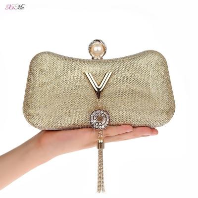 China Women's Luxury Glitter Clutch Bag Purse Clutch Purse Pearl Evening Clutch Bag With Chain Strap for sale