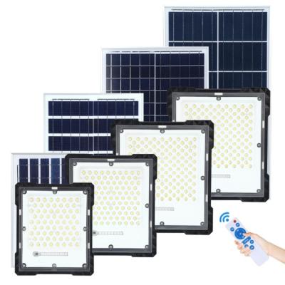 China High Quality Solar Garden 50W 100W 150W 200w LED Warehouse Flood Light Ip65 Waterproof Solar Flood Light for sale