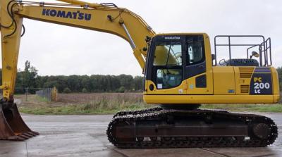 China Japan 20 ton tweedehands hydraulische hoog efficiënte en energiebesparende Komatsu graafmachine PC200LC-8 met 110kw aanvalsvermogen Te koop