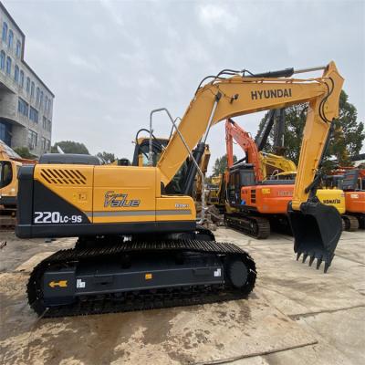 China 2023 22 tons high quality used Hyundai 220lc-9s excavator with standard arm, bucket capacity 1.3 cubic meters with Cummins engine B5.9-C for sale